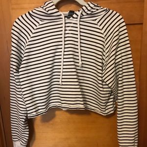 Forever 21 cropped sweatshirt